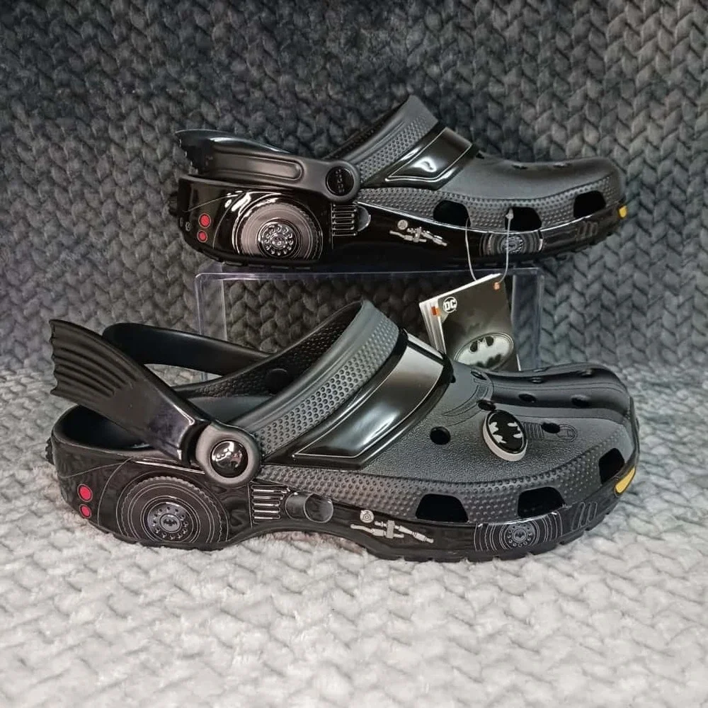 Crocs x Batman Batmobile Classic Black Clog‎ Mens size 7 Womens 9